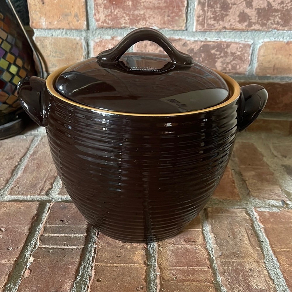 Bobby Flay Plancha Brown Earthenware Bean Pot Casserole w/ Lid